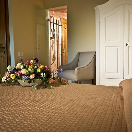 Suite Accommodation Mastiano Стая снимка