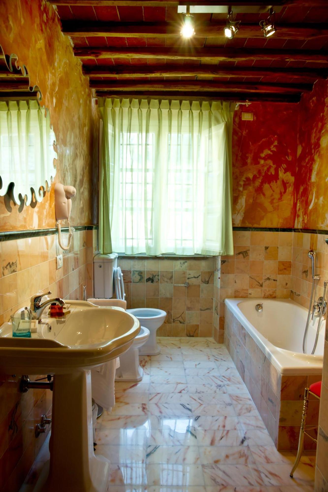 Suite Accommodation Mastiano Стая снимка