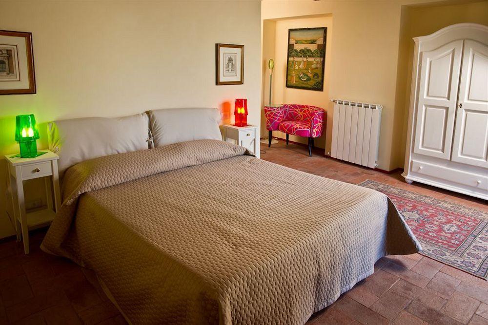 Suite Accommodation Mastiano Екстериор снимка