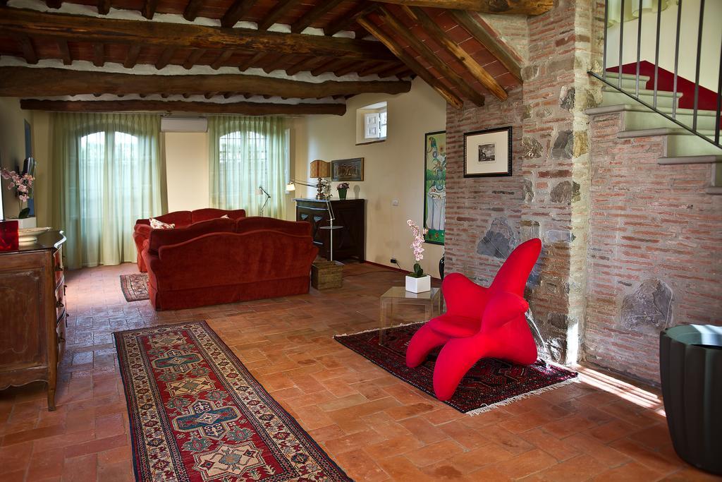Suite Accommodation Mastiano Екстериор снимка